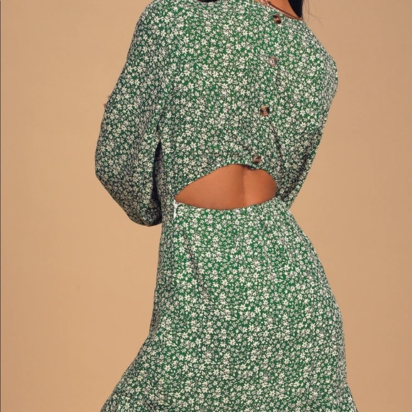 Green long sleeve floral dress with open back - Picture 2 of 4
